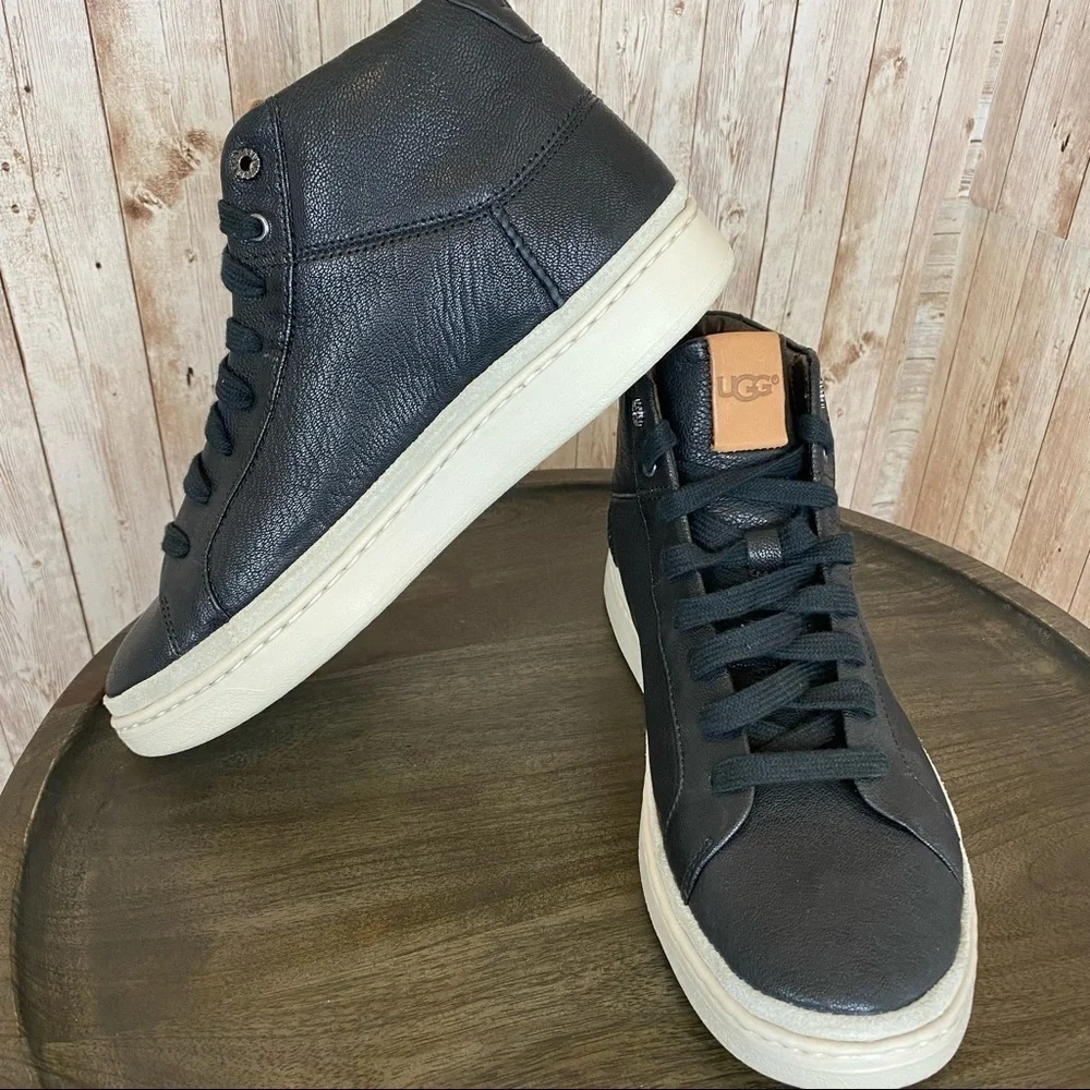 UGG Men’s Cali High Top Leather Sneaker Size 8‎